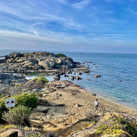 Apartmán Castell Blau Roses Exteriér fotografie