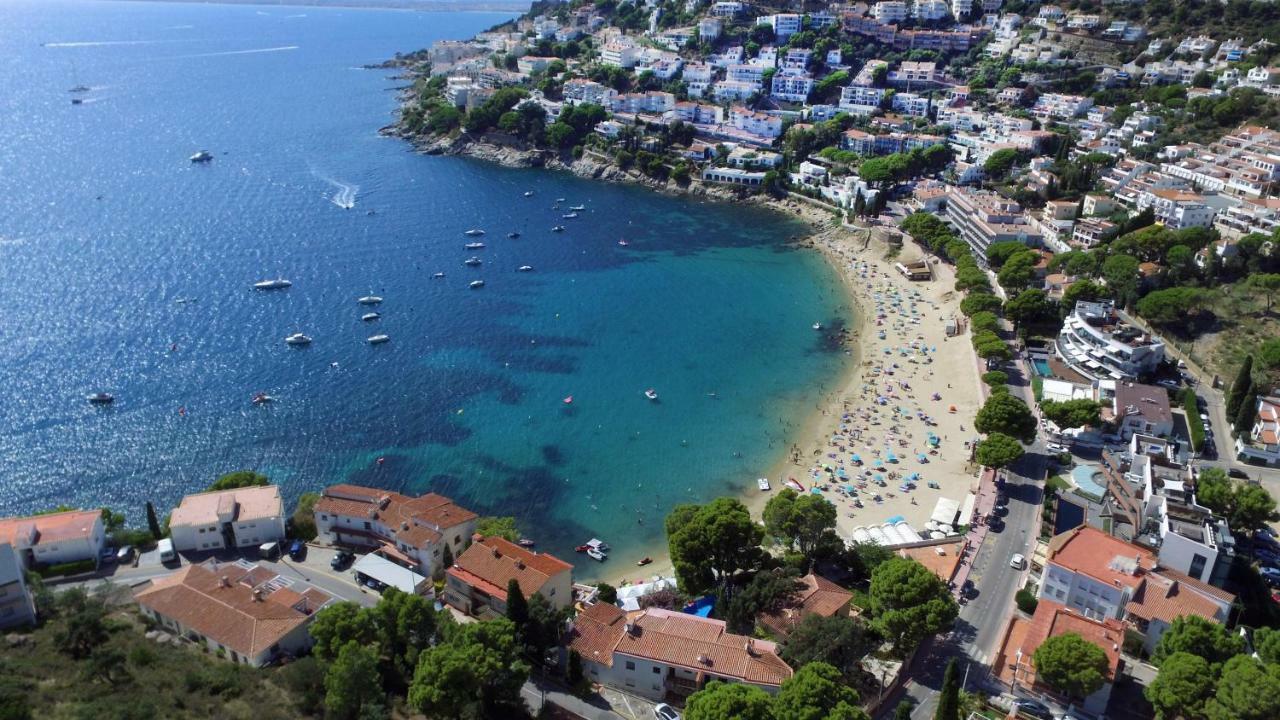 Apartmán Castell Blau Roses Exteriér fotografie