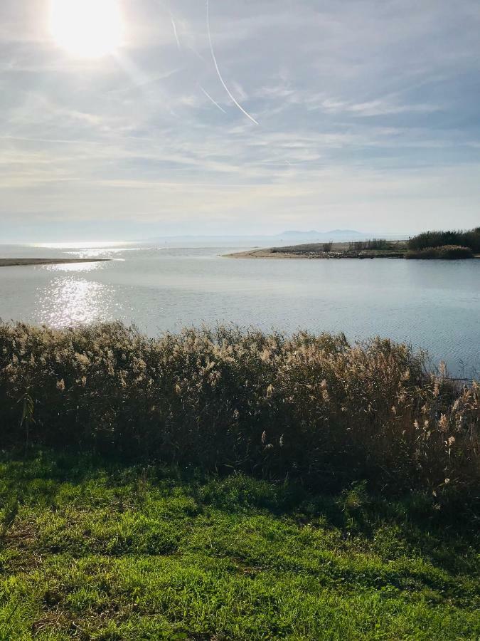 Apartmán Castell Blau Roses Exteriér fotografie